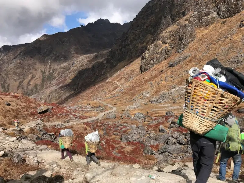 Ponchpokari Trek
 4