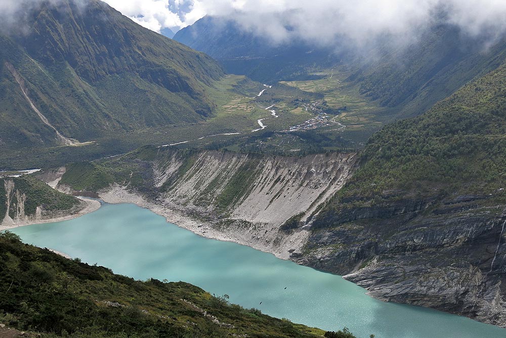 MANASLU TREKKING